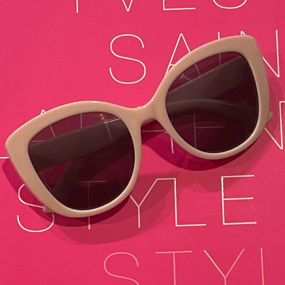 Vintage Sunglasses - Picture 4 of 6